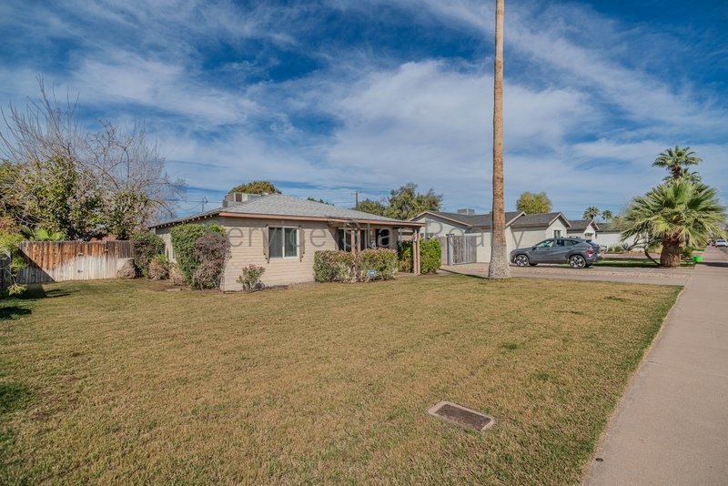 Charming 3bedroom 2 bath home property image