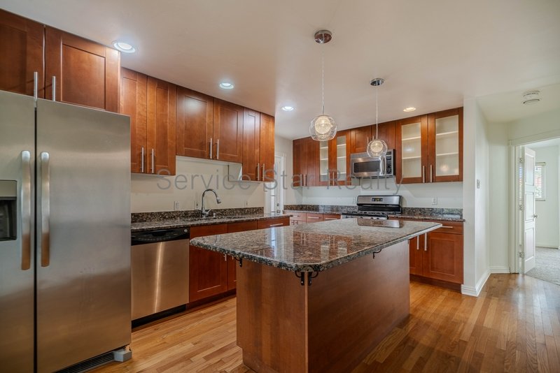 Charming 3bedroom 2 bath home property image