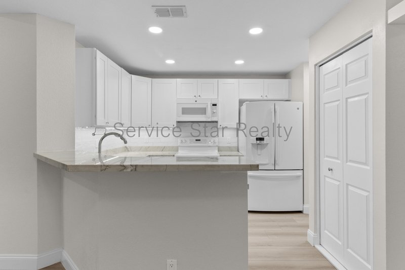 Beautifully Updated 1st floor Condo in Morningside Estates property image