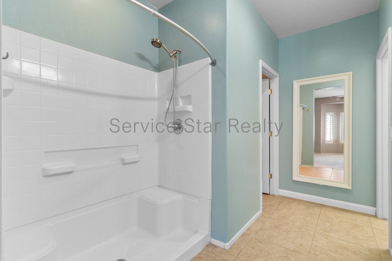 Lovely 2 Bedroom, 2 Bath Home property image