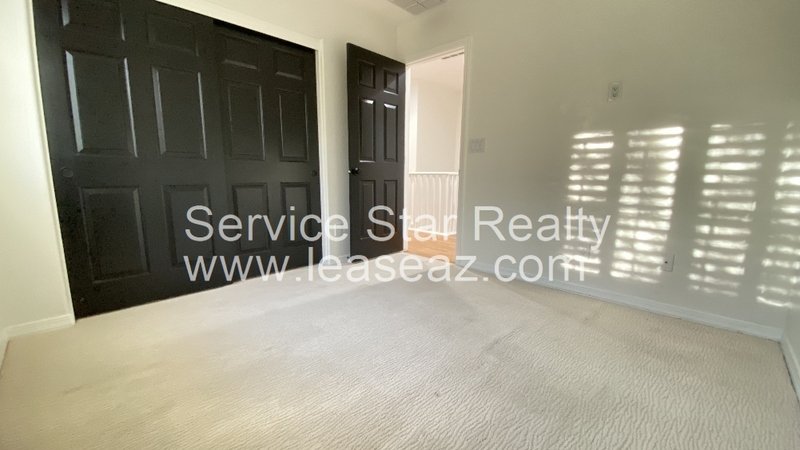 Remodeled 3 Bedroom + Den /  2 WEEKS FREE Rent! property image