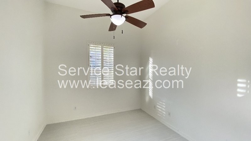 Remodeled 3 Bedroom + Den /  2 WEEKS FREE Rent! property image