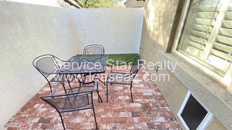 Remodeled 3 Bedroom + Den /  2 WEEKS FREE Rent! property image