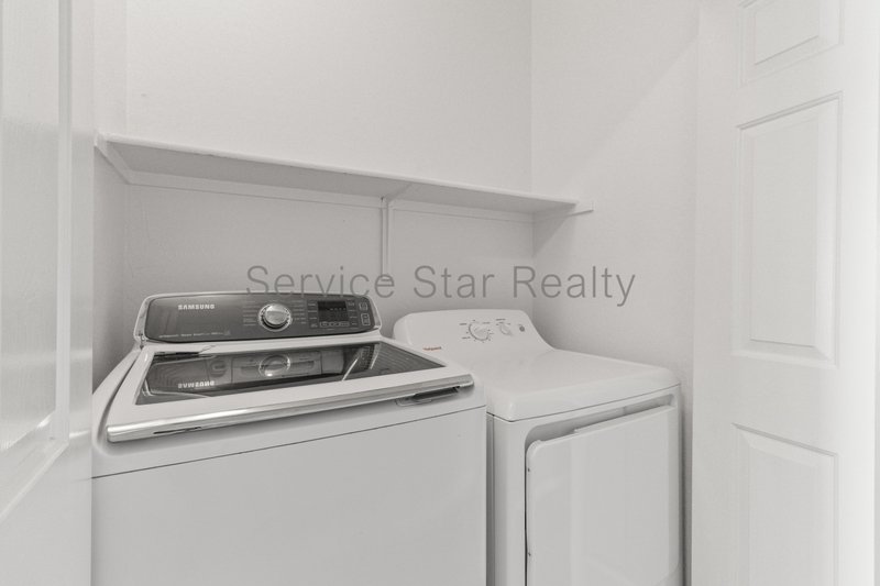 **MOVE IN SPECIAL -- 2 WEEKS FREE RENT!!** property image