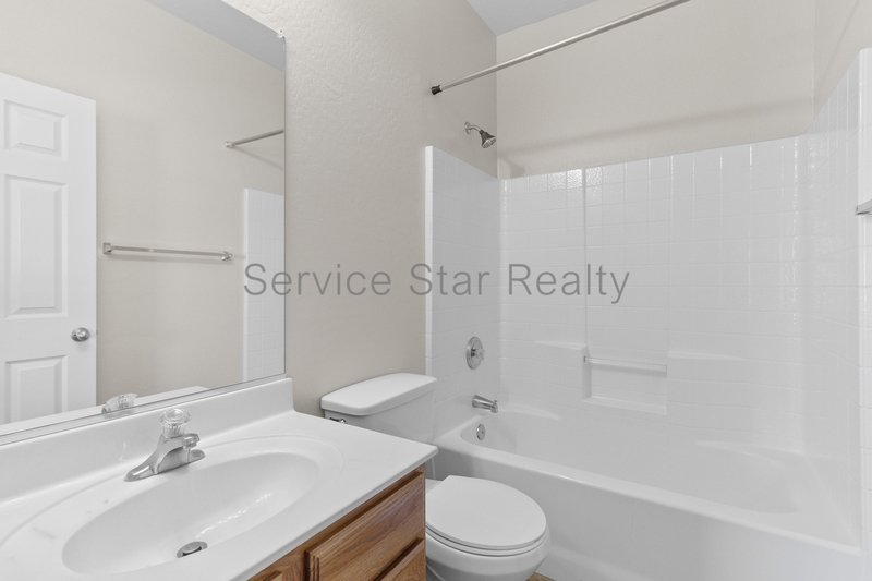 **MOVE IN SPECIAL -- 2 WEEKS FREE RENT!!** property image