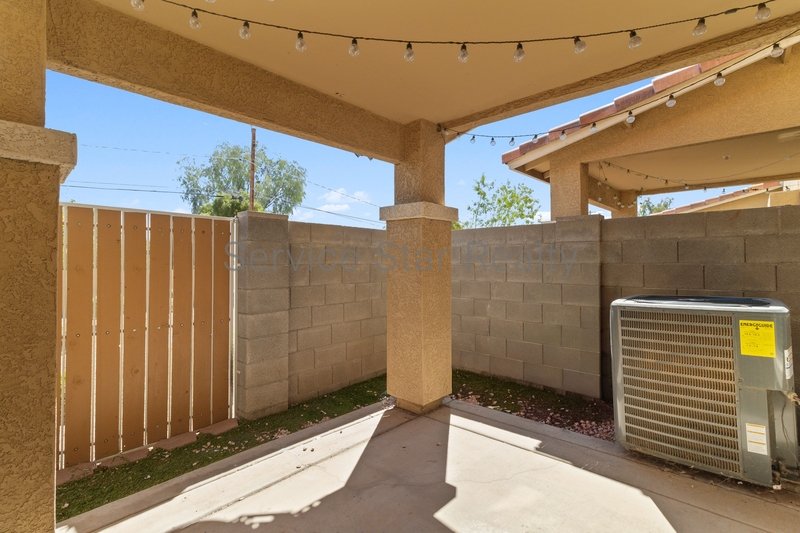 **MOVE IN SPECIAL -- 2 WEEKS FREE RENT!!** property image