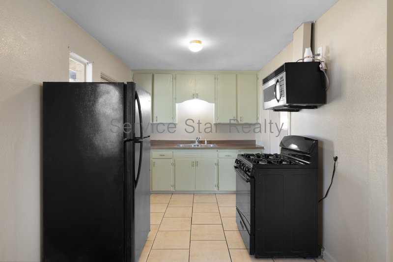 Charming 3 bed 1 bath home coming soon. property image