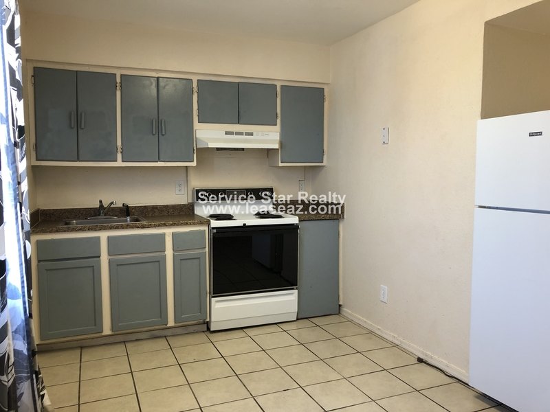 First floor Apt in Convenient Baseline Corridor Location property image