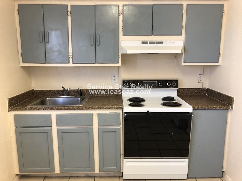 First floor Apt in Convenient Baseline Corridor Location property image