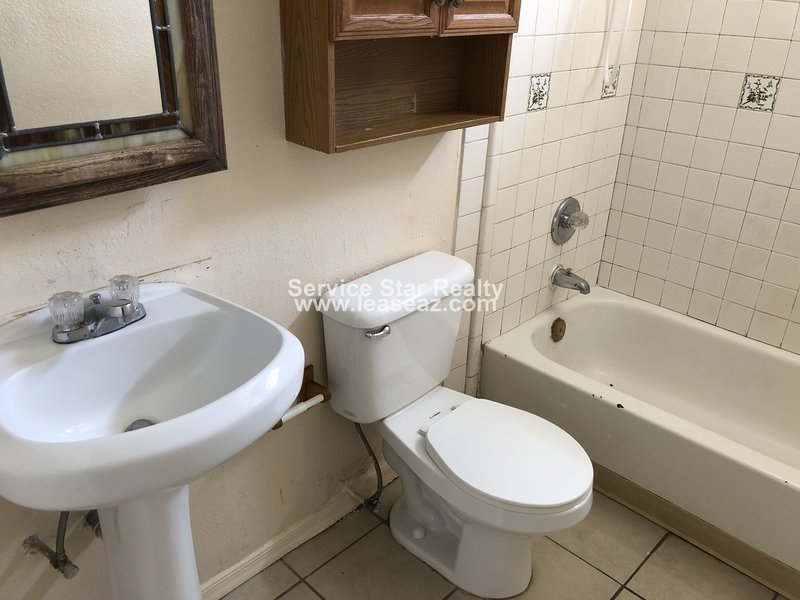 First floor Apt in Convenient Baseline Corridor Location property image