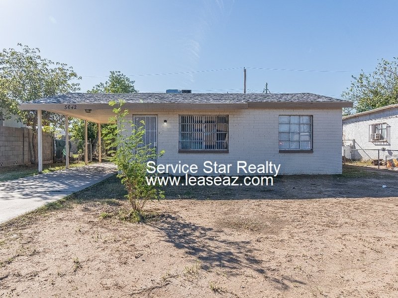 2 Bed 1 Bath on Oversized fenced in lot! property image