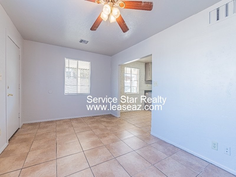 2 Bed 1 Bath on Oversized fenced in lot! property image