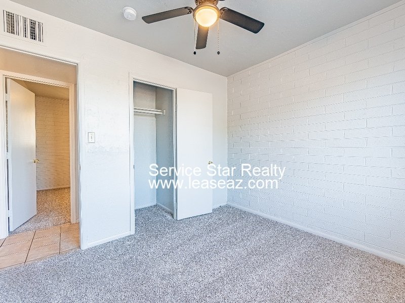 2 Bed 1 Bath on Oversized fenced in lot! property image