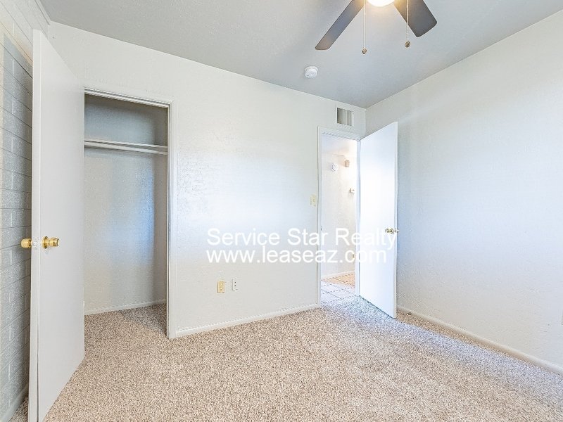 2 Bed 1 Bath on Oversized fenced in lot! property image