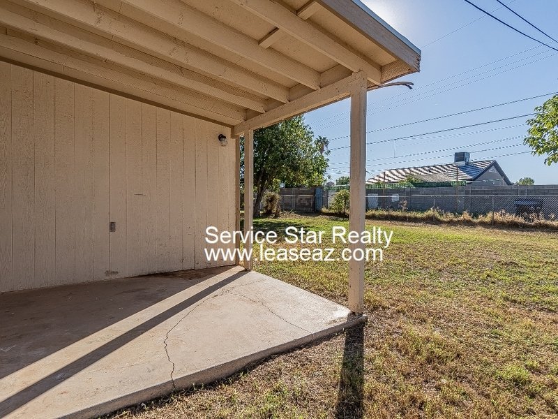 2 Bed 1 Bath on Oversized fenced in lot! property image