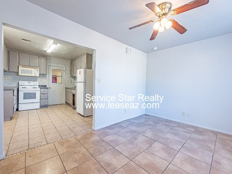 2 Bed 1 Bath on Oversized fenced in lot! property image