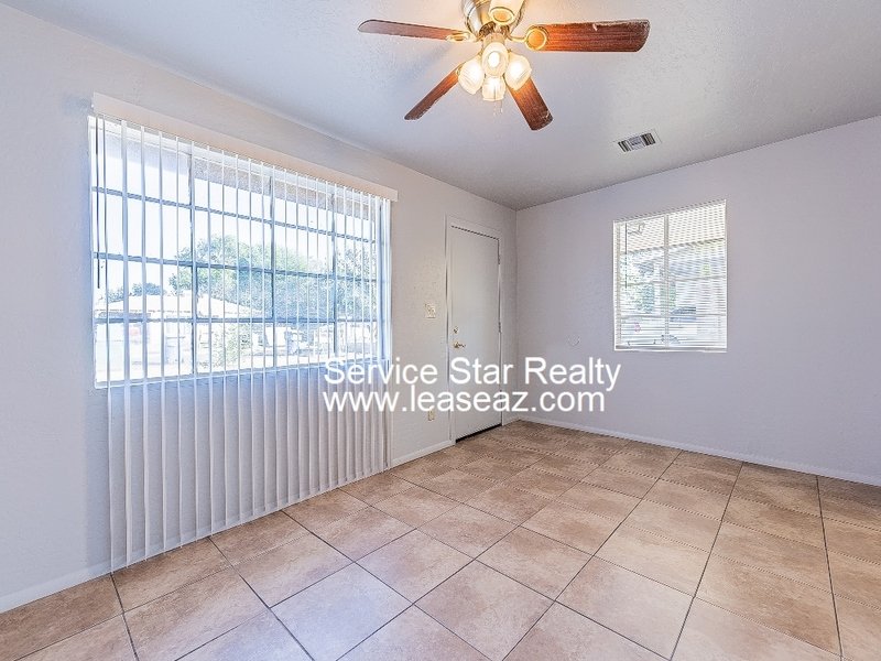 2 Bed 1 Bath on Oversized fenced in lot! property image