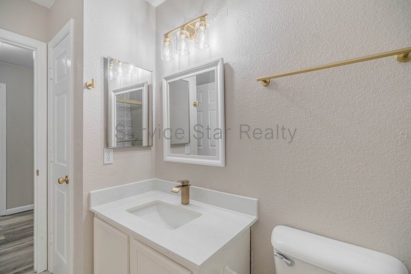 Remodeled 4 bedroom, 2.5 bath in Phoenix!! property image