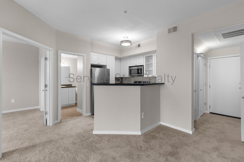 Charming 1 Bed Condo UpTown Phoenix property image