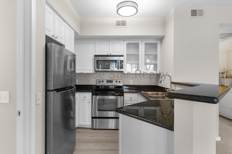 Charming 1 Bed Condo UpTown Phoenix property image