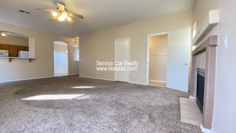 Darling 3bd/2.5ba on Large Cul De Sac Lot property image