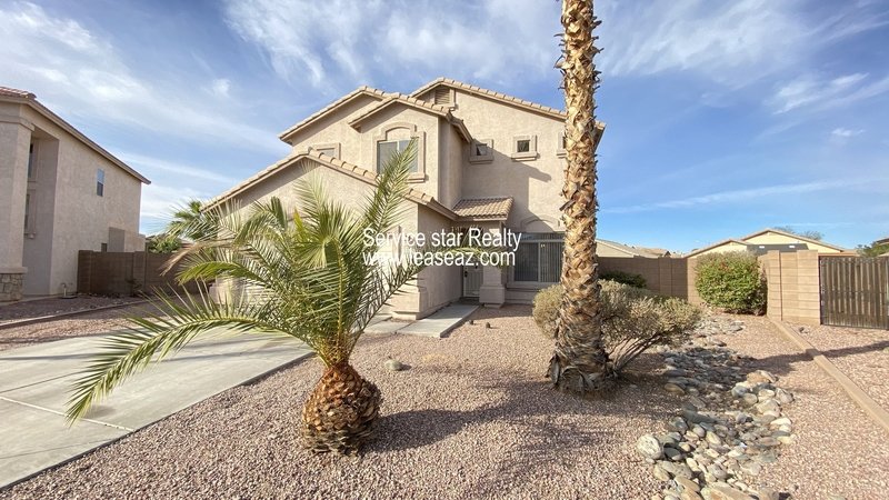 Darling 3bd/2.5ba on Large Cul De Sac Lot property image