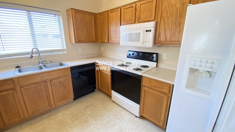 Darling 3bd/2.5ba on Large Cul De Sac Lot property image