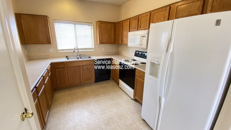 Darling 3bd/2.5ba on Large Cul De Sac Lot property image