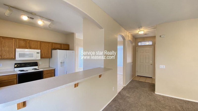 Darling 3bd/2.5ba on Large Cul De Sac Lot property image