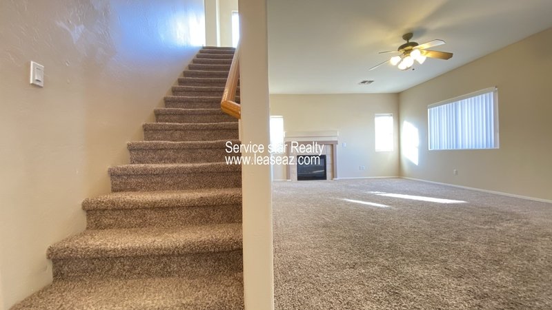 Darling 3bd/2.5ba on Large Cul De Sac Lot property image