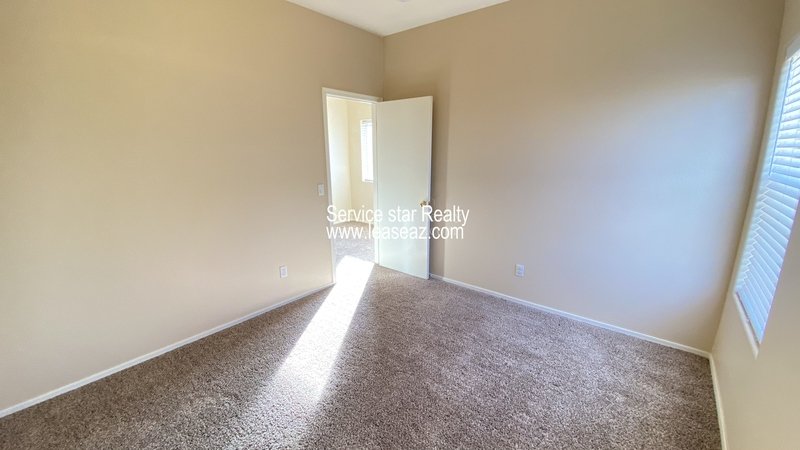 Darling 3bd/2.5ba on Large Cul De Sac Lot property image