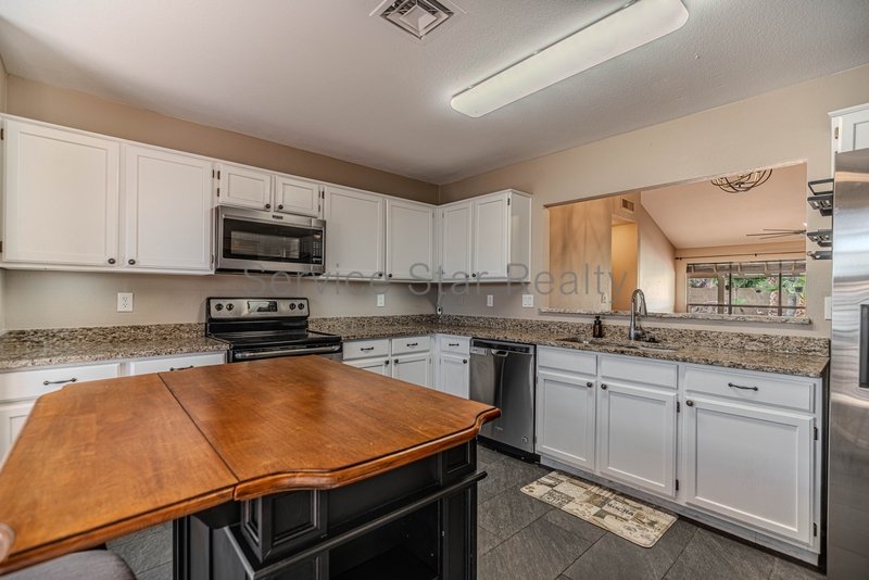 7730 W Shaw Butte Dr property image