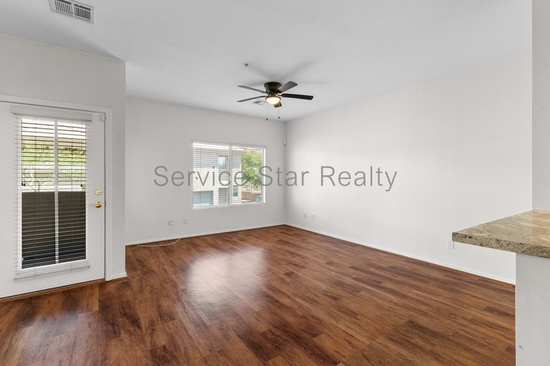 **MOVE IN SPECIAL - 1 WEEK FREE RENT!!** property image