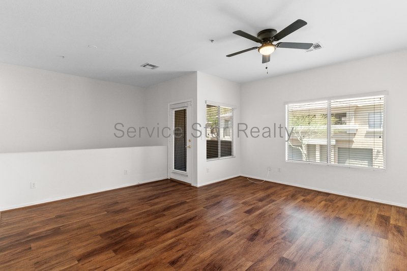 **MOVE IN SPECIAL - 1 WEEK FREE RENT!!** property image