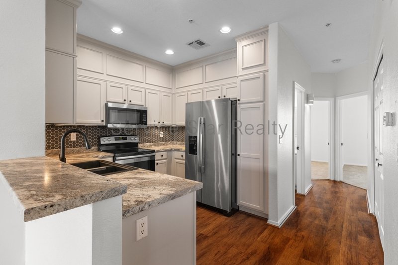 **MOVE IN SPECIAL - 1 WEEK FREE RENT!!** property image