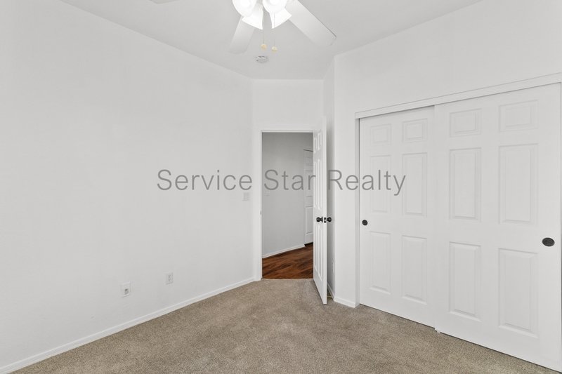 **MOVE IN SPECIAL - 1 WEEK FREE RENT!!** property image