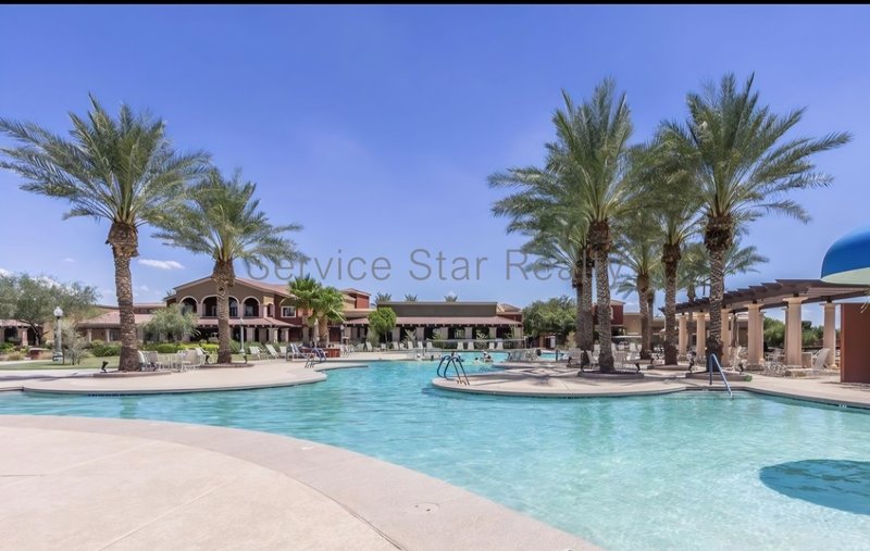 **2 WEEKS FREE RENT!!** property image