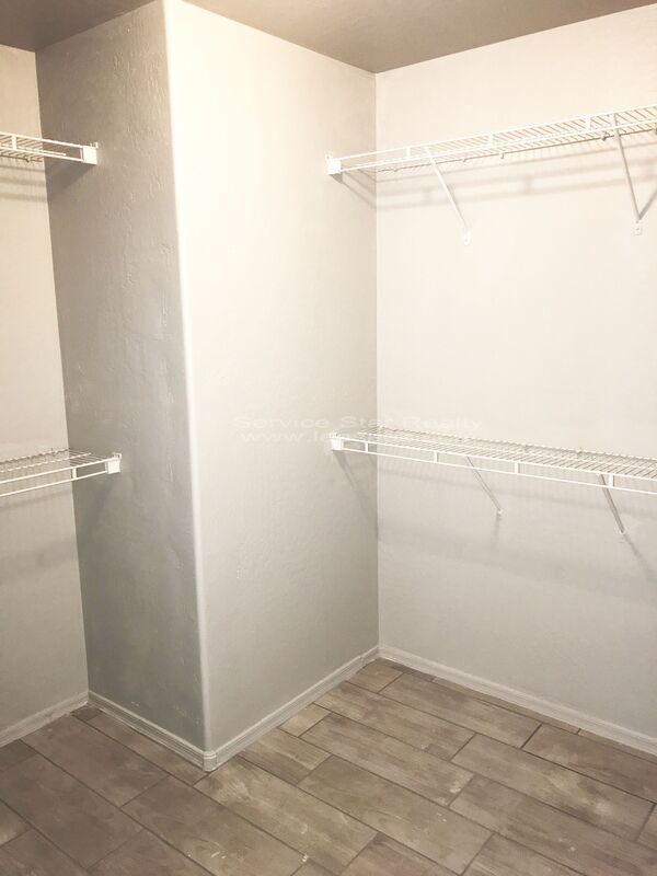 3 WEEKS FREE RENT!!!  4bdrm, 2 bath + Loft property image