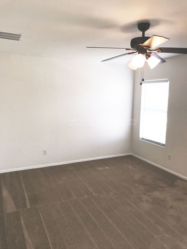3 WEEKS FREE RENT!!!  4bdrm, 2 bath + Loft property image