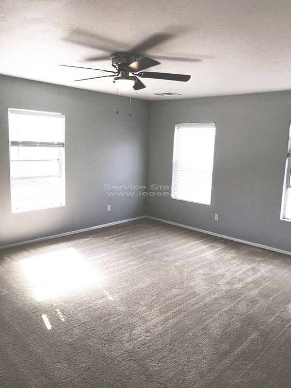 3 WEEKS FREE RENT!!!  4bdrm, 2 bath + Loft property image