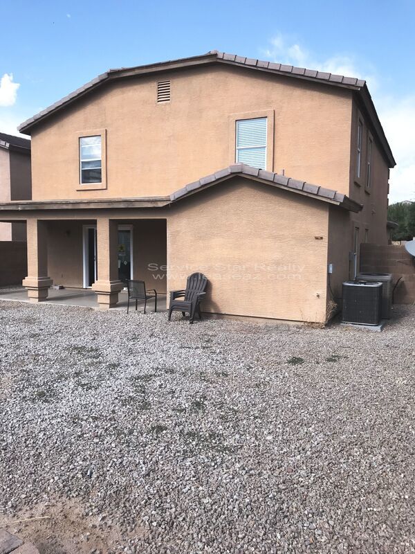 3 WEEKS FREE RENT!!!  4bdrm, 2 bath + Loft property image