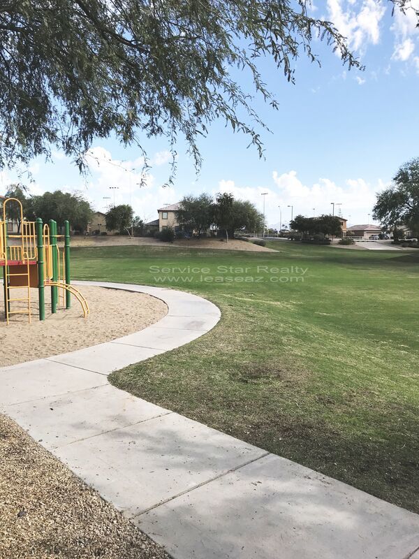 3 WEEKS FREE RENT!!!  4bdrm, 2 bath + Loft property image