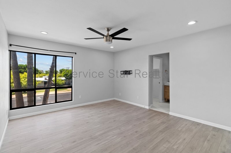 **MOVE IN SPECIAL -- 1 MONTH FREE RENT!!** property image