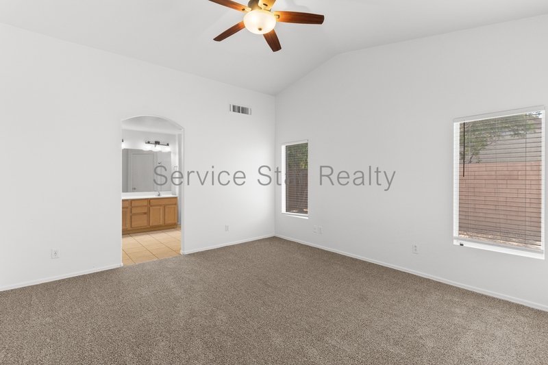Great North Phoenix Home in Moonlight Shadows property image