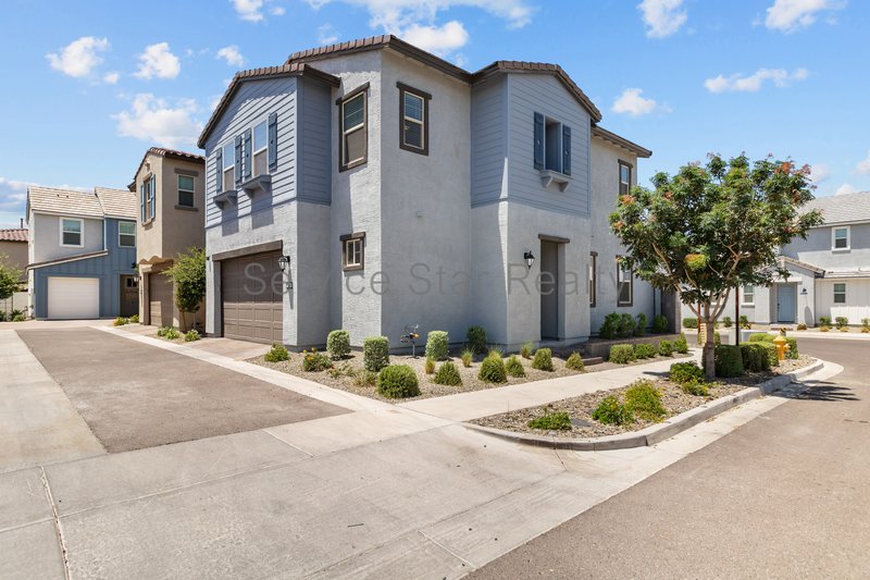 Fantastic Three Bedroom Eastmark Home property image