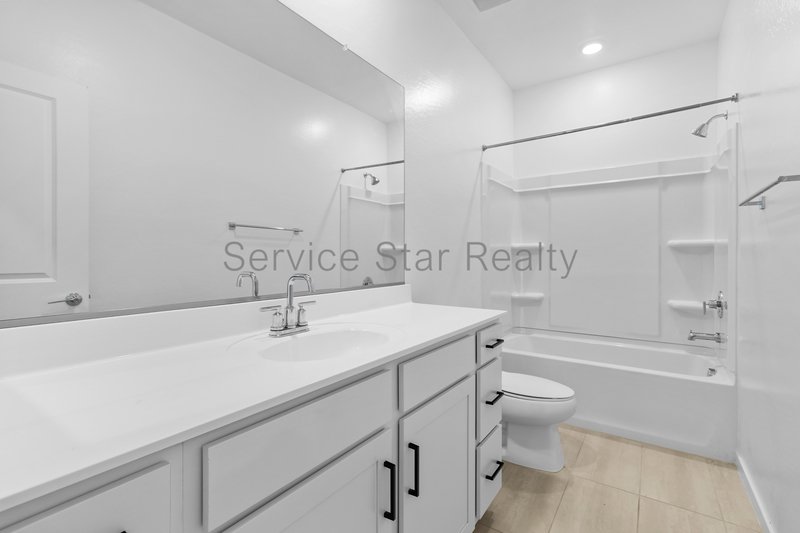 Fantastic Three Bedroom Eastmark Home property image