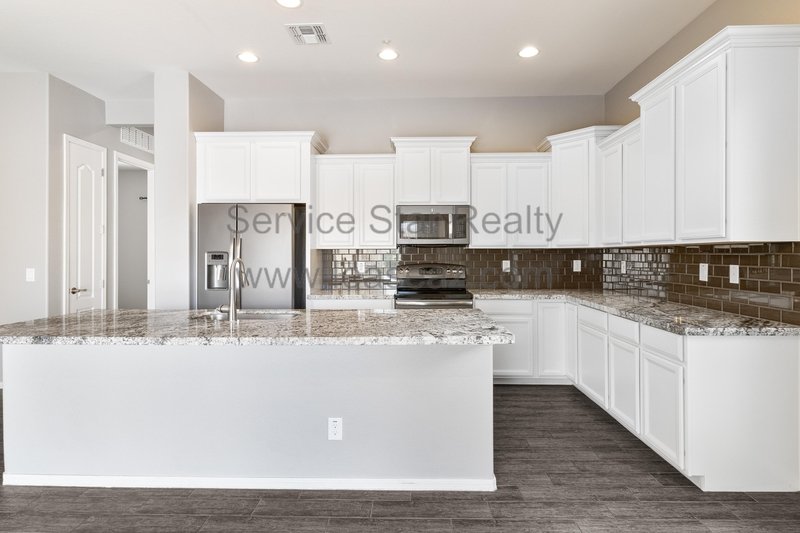 4BR/3BA in Chandler! property image