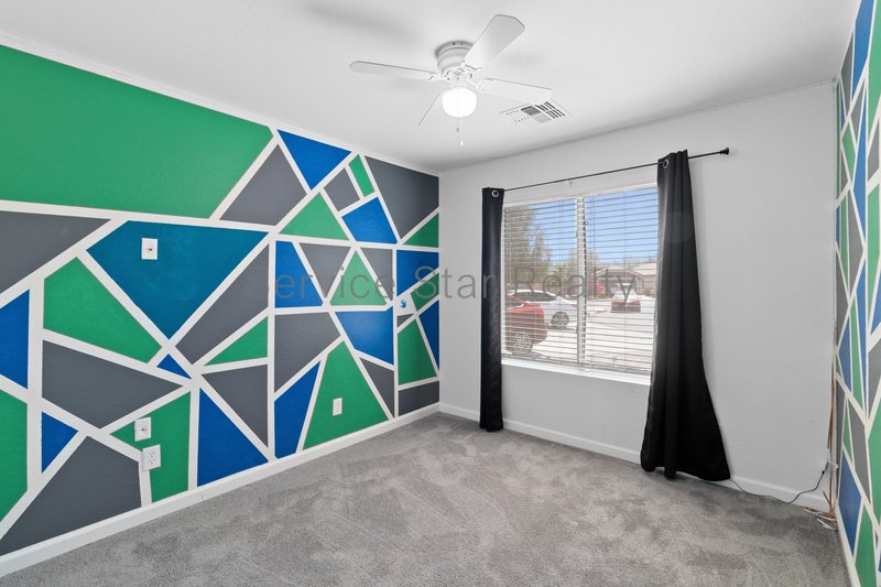 Beautifully upgraded home!! property image