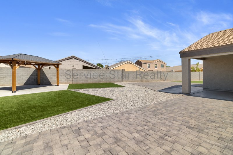 Beautifully upgraded home!! property image