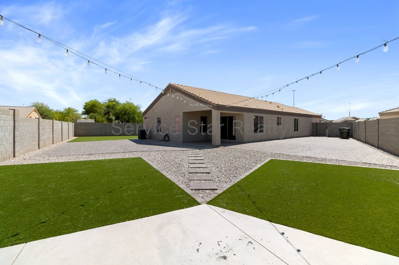 Beautifully upgraded home!! property image